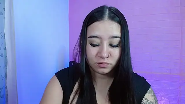 Snapshot of _hooly chatting on 11/11/25, 12:27 hooly online show from 11/11/25, 12:27