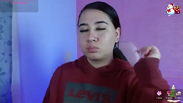 Snapshot of _hooly chatting on 11/21/25, 11:31 hooly online show from 11/21/25, 11:31