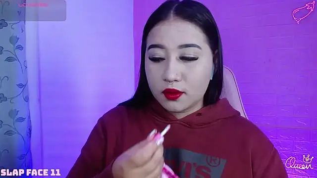 Snapshot of _hooly chatting on 01/17/26, 11:59 hooly online show from 01/17/26, 11:59