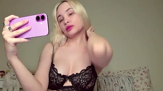 Shine Lina online show from 03/31/26, 02:57