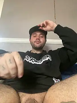 Snapshot of 817raul chatting on 03/09/25, 08:21 817raul online show from 03/09/25, 08:21