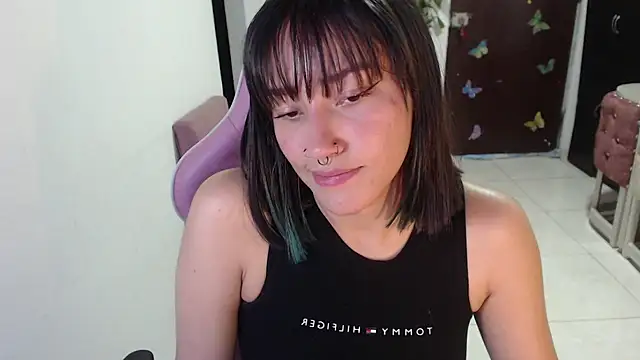 Snapshot of littleangel1_m chatting on 05/04/26, 11:45 littleangel1 m online show from 05/04/26, 11:45