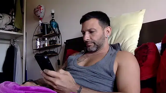 Snapshot of goroasroma90 chatting on 04/10/26, 01:16 goroasroma90 online show from 04/10/26, 01:16