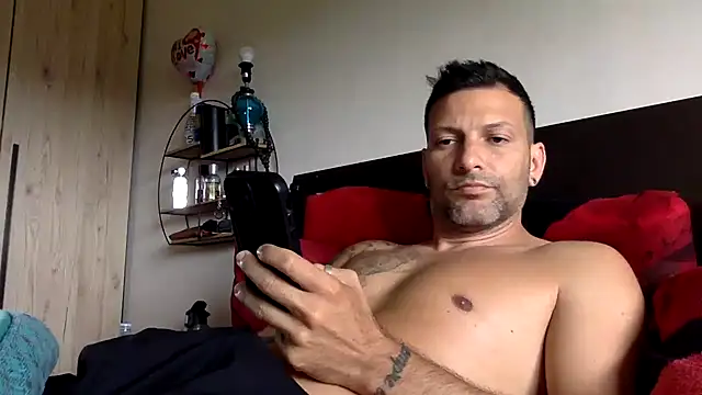 Snapshot of goroasroma90 chatting on 05/05/26, 10:12 goroasroma90 online show from 05/05/26, 10:12