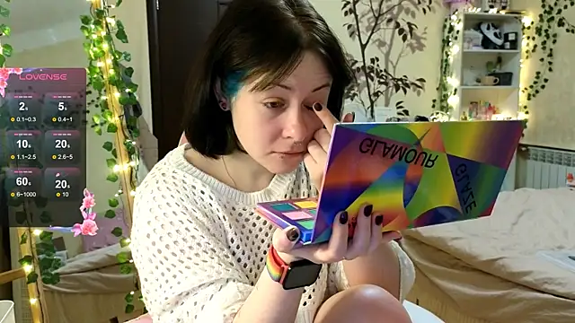 lily noris online show from 12/07/24, 01:14