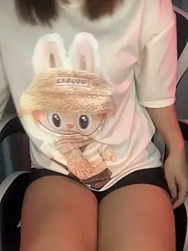 Snapshot of _Ely_ chatting on 01/15/25, 01:45 Ely online show from 01/15/25, 01:45