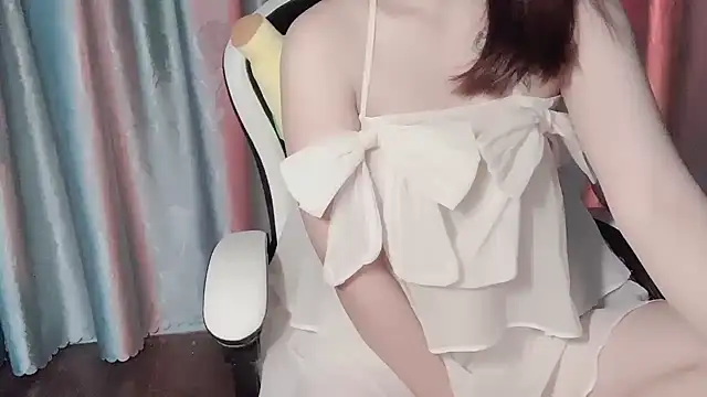 Snapshot of _Ely_ chatting on 02/23/25, 09:22 Ely online show from 02/23/25, 09:22