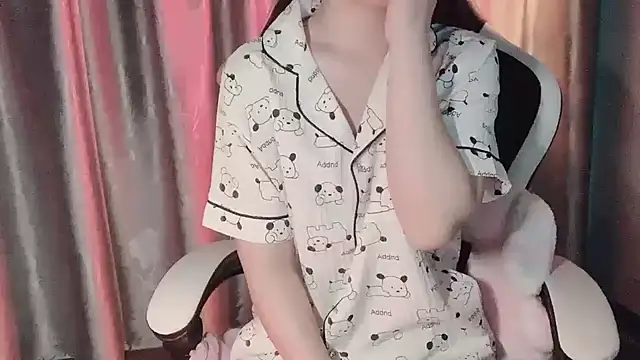 Snapshot of _Ely_ chatting on 03/06/25, 10:04 Ely online show from 03/06/25, 10:04