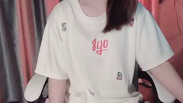 Snapshot of _Ely_ chatting on 03/18/25, 03:31 Ely online show from 03/18/25, 03:31