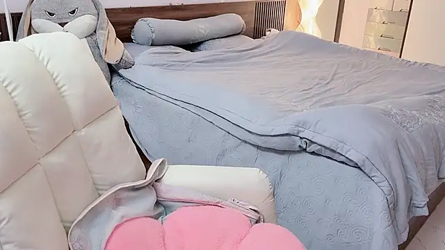 Snapshot of _Ely_ chatting on 01/06/26, 03:38 Ely online show from 01/06/26, 03:38