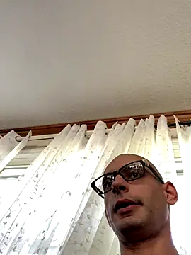 hailzeffn online show from 09/28/25, 03:17