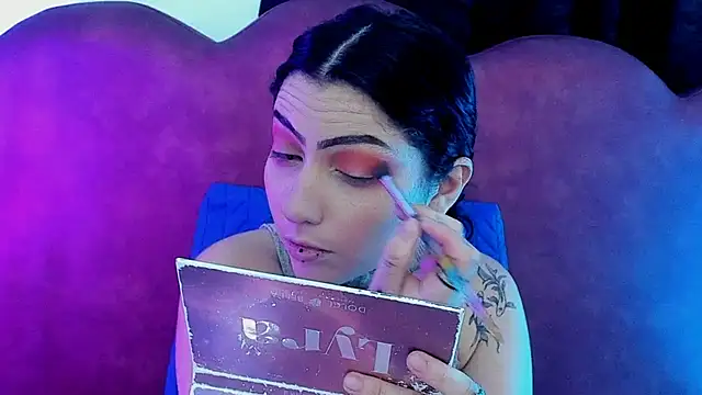 Snapshot of sophy_rock chatting on 06/13/26, 04:05 sophy rock online show from 06/13/26, 04:05