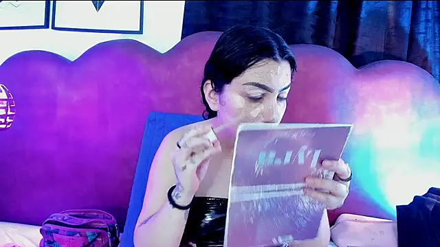 Snapshot of sophy_rock chatting on 06/14/26, 03:36 sophy rock online show from 06/14/26, 03:36