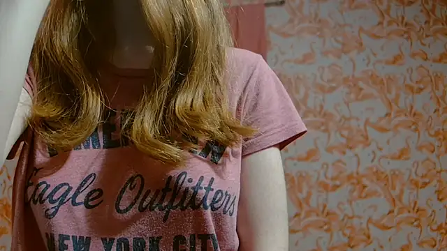 strawberrysmoothie online show from 12/12/24, 01:32