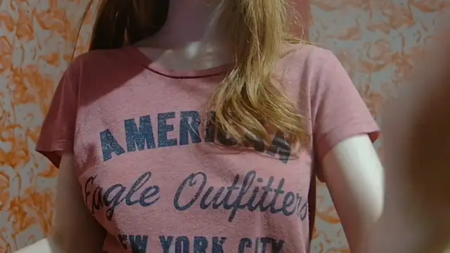 strawberrysmoothie online show from 12/17/24, 06:02