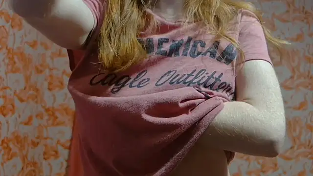 strawberrysmoothie online show from 01/17/25, 03:45