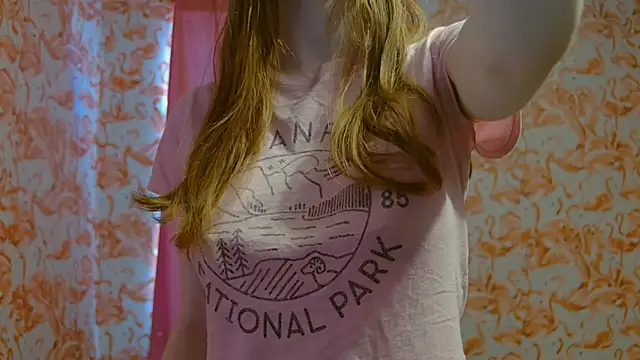 strawberrysmoothie online show from 03/03/25, 09:15