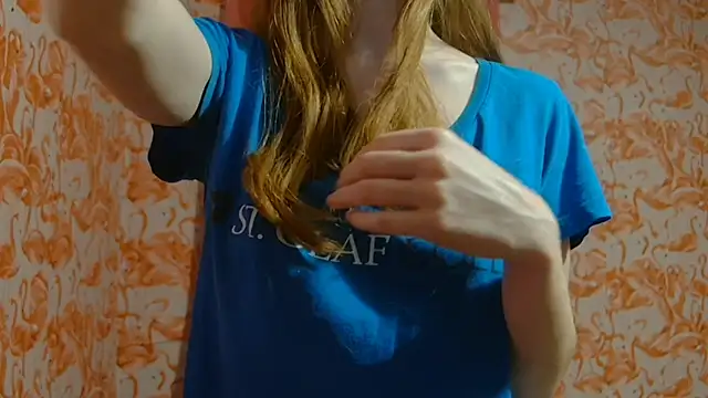 strawberrysmoothie online show from 03/15/25, 05:08