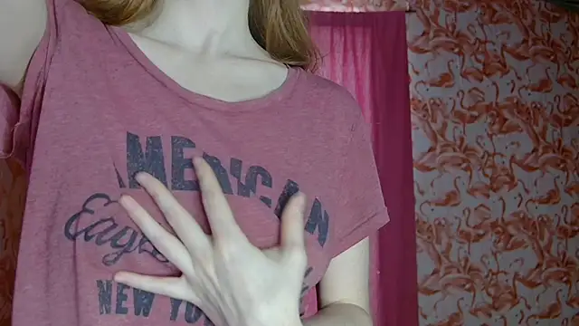 strawberrysmoothie online show from 06/12/26, 05:01