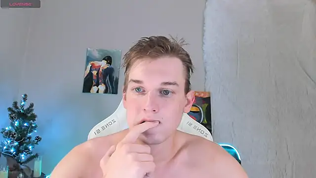 Snapshot of 4ever_dude chatting on 01/05/25, 03:32 4ever dude online show from 01/05/25, 03:32