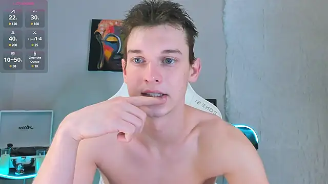 Snapshot of 4ever_dude chatting on 02/17/25, 04:53 4ever dude online show from 02/17/25, 04:53