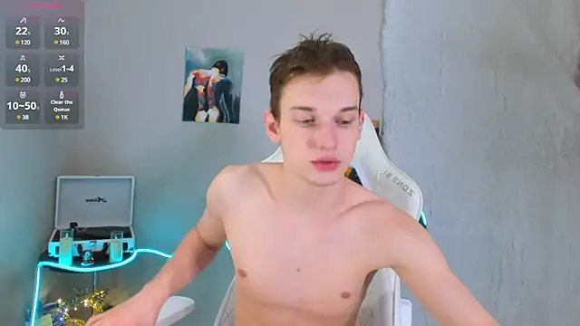 Snapshot of 4ever_dude chatting on 03/07/25, 05:40 4ever dude online show from 03/07/25, 05:40