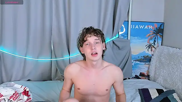 Snapshot of 4ever_dude chatting on 10/10/25, 12:48 4ever dude online show from 10/10/25, 12:48