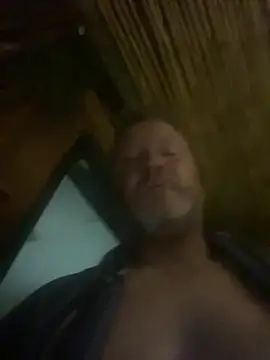 Snapshot of sexycouple109 chatting on 03/04/25, 02:06 sexycouple109 online show from 03/04/25, 02:06