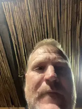 Snapshot of sexycouple109 chatting on 10/24/25, 07:43 sexycouple109 online show from 10/24/25, 07:43