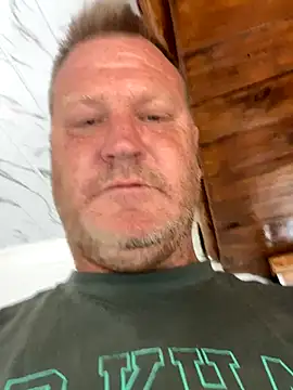 Snapshot of sexycouple109 chatting on 10/26/25, 04:40 sexycouple109 online show from 10/26/25, 04:40