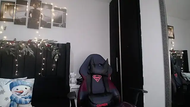 Snapshot of muscle_ares chatting on 12/02/24, 11:56 muscle ares online show from 12/02/24, 11:56