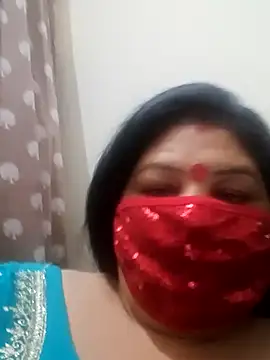 Snapshot of Shoni__ chatting on 12/23/24, 09:38 Shoni online show from 12/23/24, 09:38