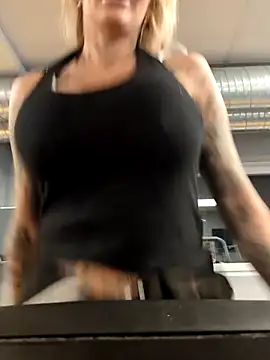 Ninasweden online show from 03/15/26, 04:29