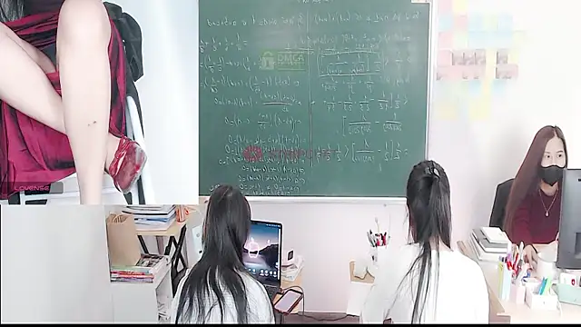 Snapshot of _Math_ chatting on 01/11/26, 01:54 Math online show from 01/11/26, 01:54