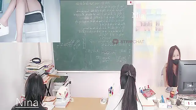 Snapshot of _Math_ chatting on 02/01/26, 10:52 Math online show from 02/01/26, 10:52