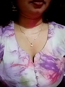 Snapshot of Jaanu_Jaanvi chatting on 10/28/25, 06:10 Jaanu Jaanvi online show from 10/28/25, 06:10