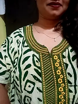 Snapshot of Jaanu_Jaanvi chatting on 10/29/25, 08:10 Jaanu Jaanvi online show from 10/29/25, 08:10