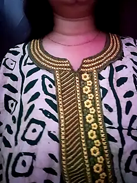 Snapshot of Jaanu_Jaanvi chatting on 11/16/25, 03:12 Jaanu Jaanvi online show from 11/16/25, 03:12