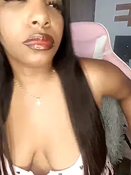 Snapshot of kitty__blackgl chatting on 03/05/25, 03:18 kitty blackgl online show from 03/05/25, 03:18