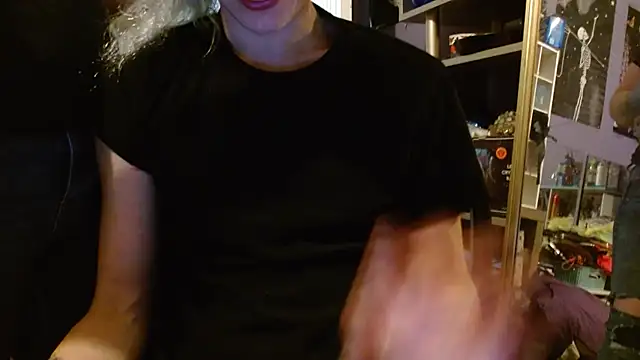 watermellonpussy online show from 11/26/25, 04:13