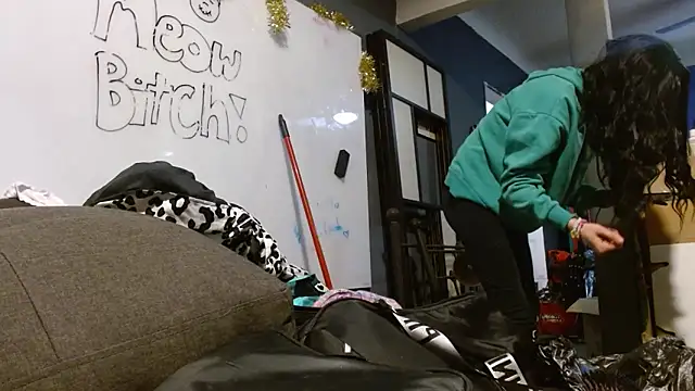 watermellonpussy online show from 12/04/25, 04:00