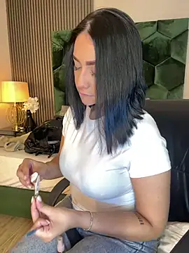 Snapshot of GabriellaFerrer chatting on 01/07/25, 11:05 GabriellaFerrer online show from 01/07/25, 11:05