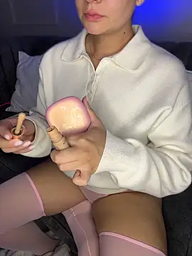 Snapshot of GabriellaFerrer chatting on 11/04/25, 10:03 GabriellaFerrer online show from 11/04/25, 10:03