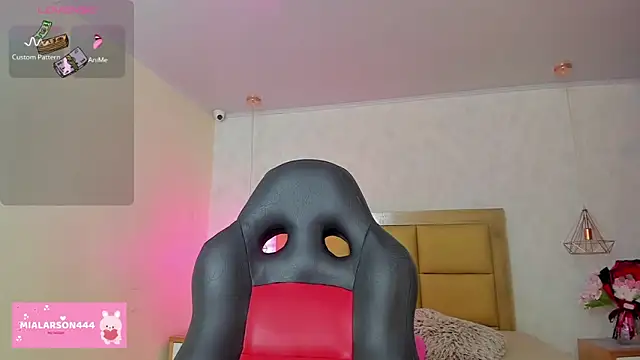 LARSONMIA online show from 02/26/26, 12:26