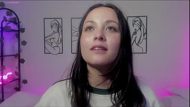 Snapshot of Megan_Rodrigo chatting on 01/23/25, 11:26 Megan Rodrigo online show from 01/23/25, 11:26