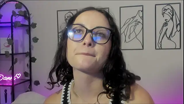 Snapshot of Megan_Rodrigo chatting on 01/30/25, 08:21 Megan Rodrigo online show from 01/30/25, 08:21