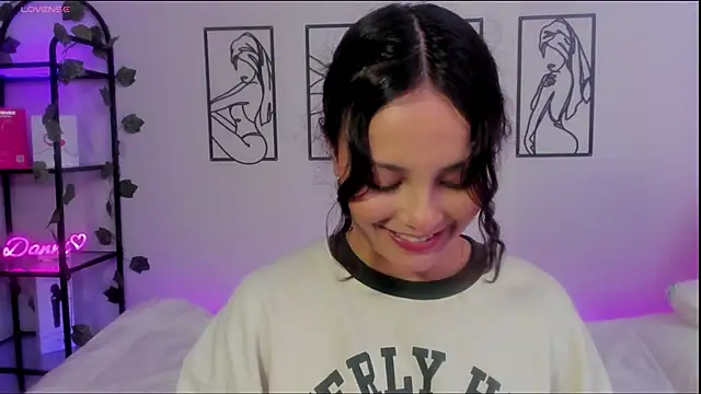 Snapshot of Megan_Rodrigo chatting on 02/03/25, 07:21 Megan Rodrigo online show from 02/03/25, 07:21