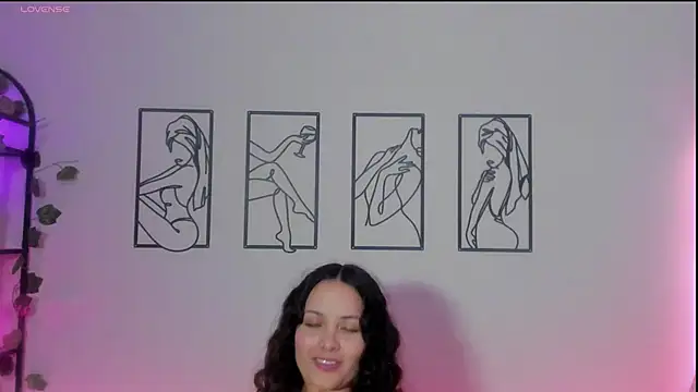 Snapshot of Megan_Rodrigo chatting on 02/24/25, 10:36 Megan Rodrigo online show from 02/24/25, 10:36