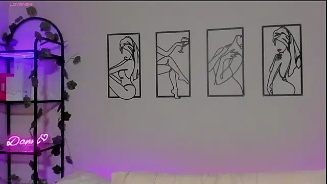 Snapshot of Megan_Rodrigo chatting on 03/10/25, 01:45 Megan Rodrigo online show from 03/10/25, 01:45