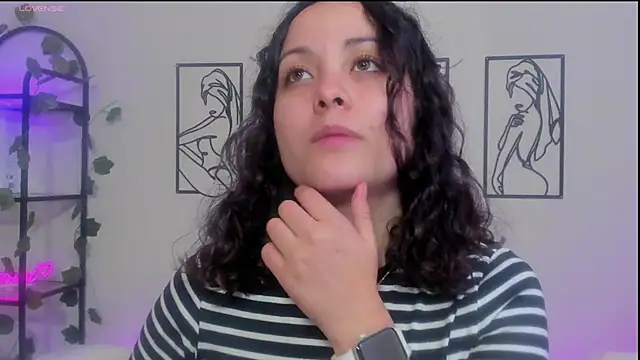 Snapshot of Megan_Rodrigo chatting on 03/10/25, 06:56 Megan Rodrigo online show from 03/10/25, 06:56